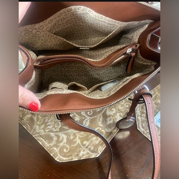 Guess brown purse - Picture 2 of 2